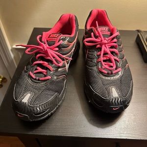 Women’s Nike Torch 4’s - size 11